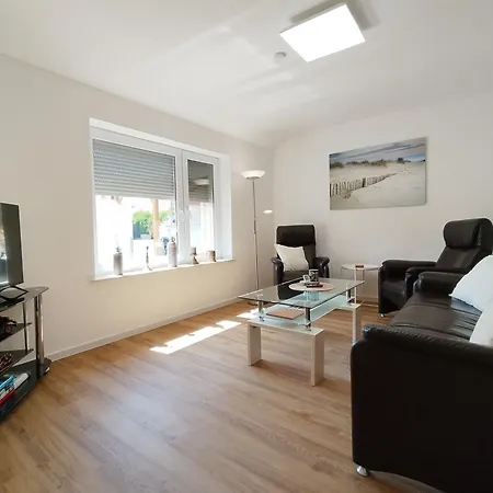 Gemuetliches Luetje Huske Mit Garten, 25666 Apartment *