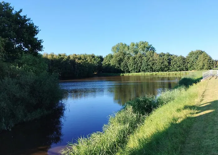 Gemuetliches Luetje Huske Mit Garten, 25666