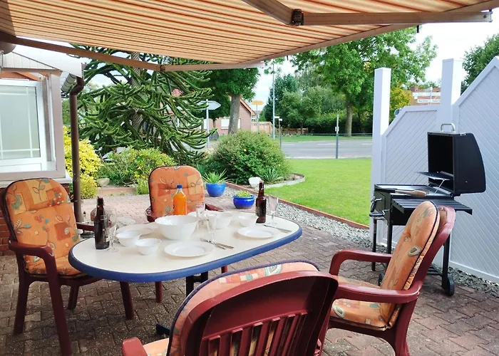 Gemuetliches Luetje Huske Mit Garten, 25666 Appartement
